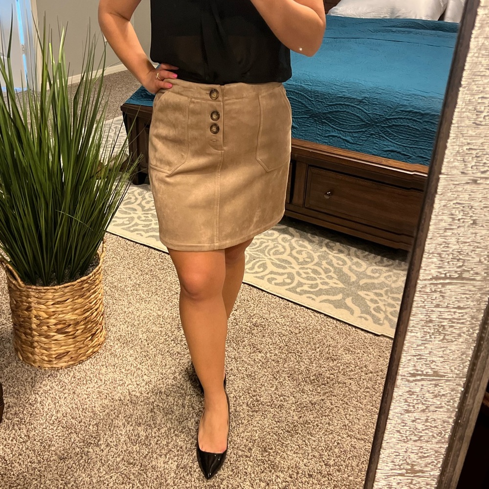 Suede-like beige button up skirt